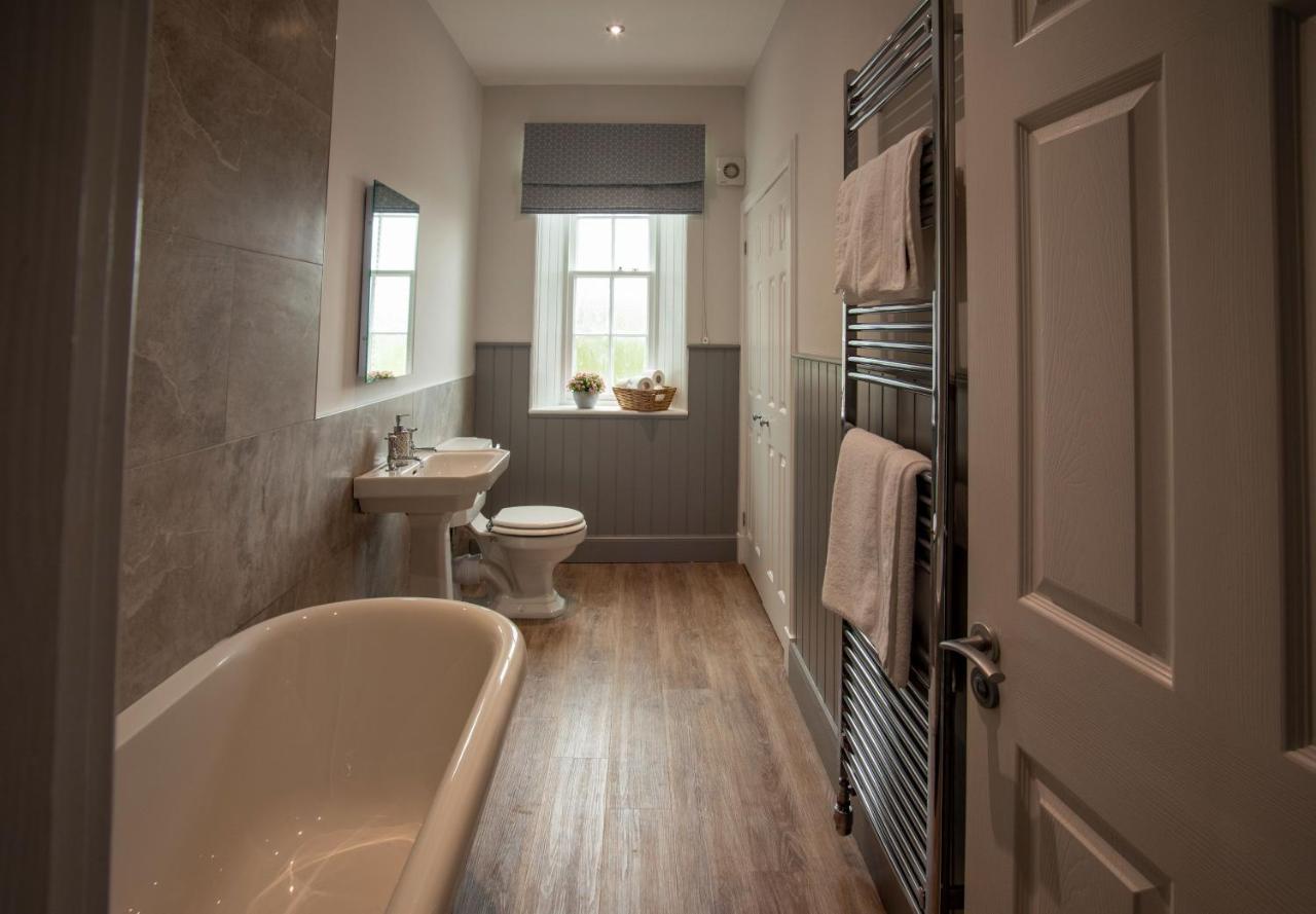 Laundry Cottage: Drumlanrig Castle ธอร์นฮิลล์ ภายนอก รูปภาพ