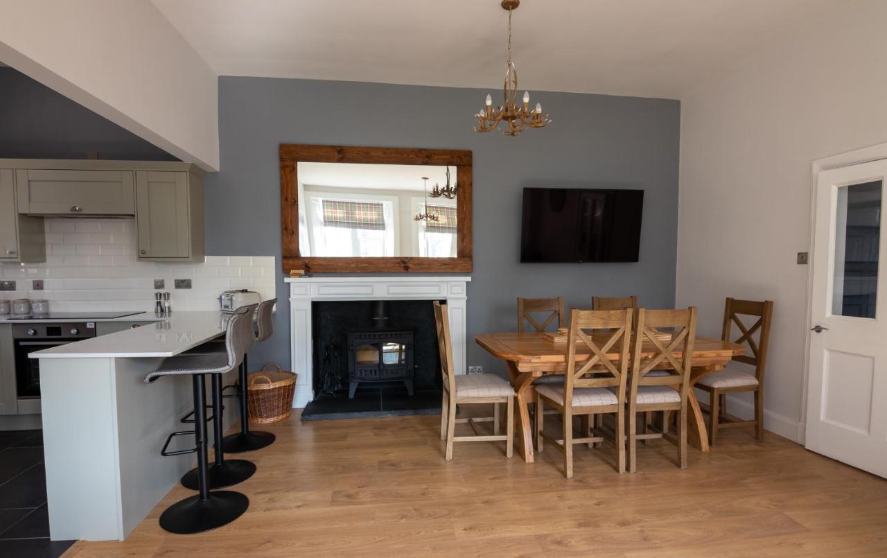 Laundry Cottage: Drumlanrig Castle ธอร์นฮิลล์ ภายนอก รูปภาพ
